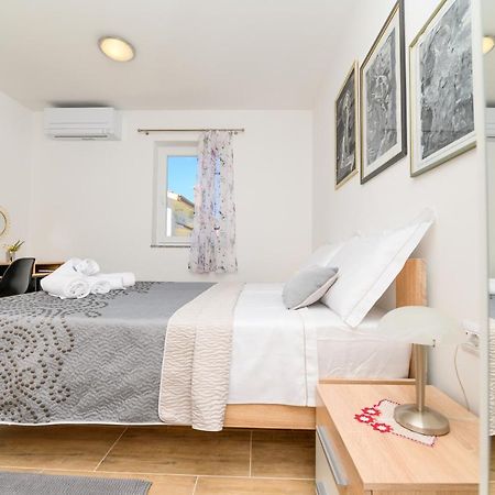 Rooms Forever Miholascica Εξωτερικό φωτογραφία