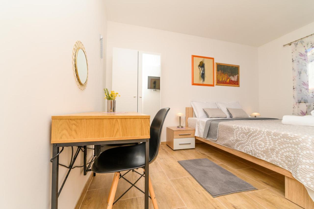Rooms Forever Miholascica Εξωτερικό φωτογραφία