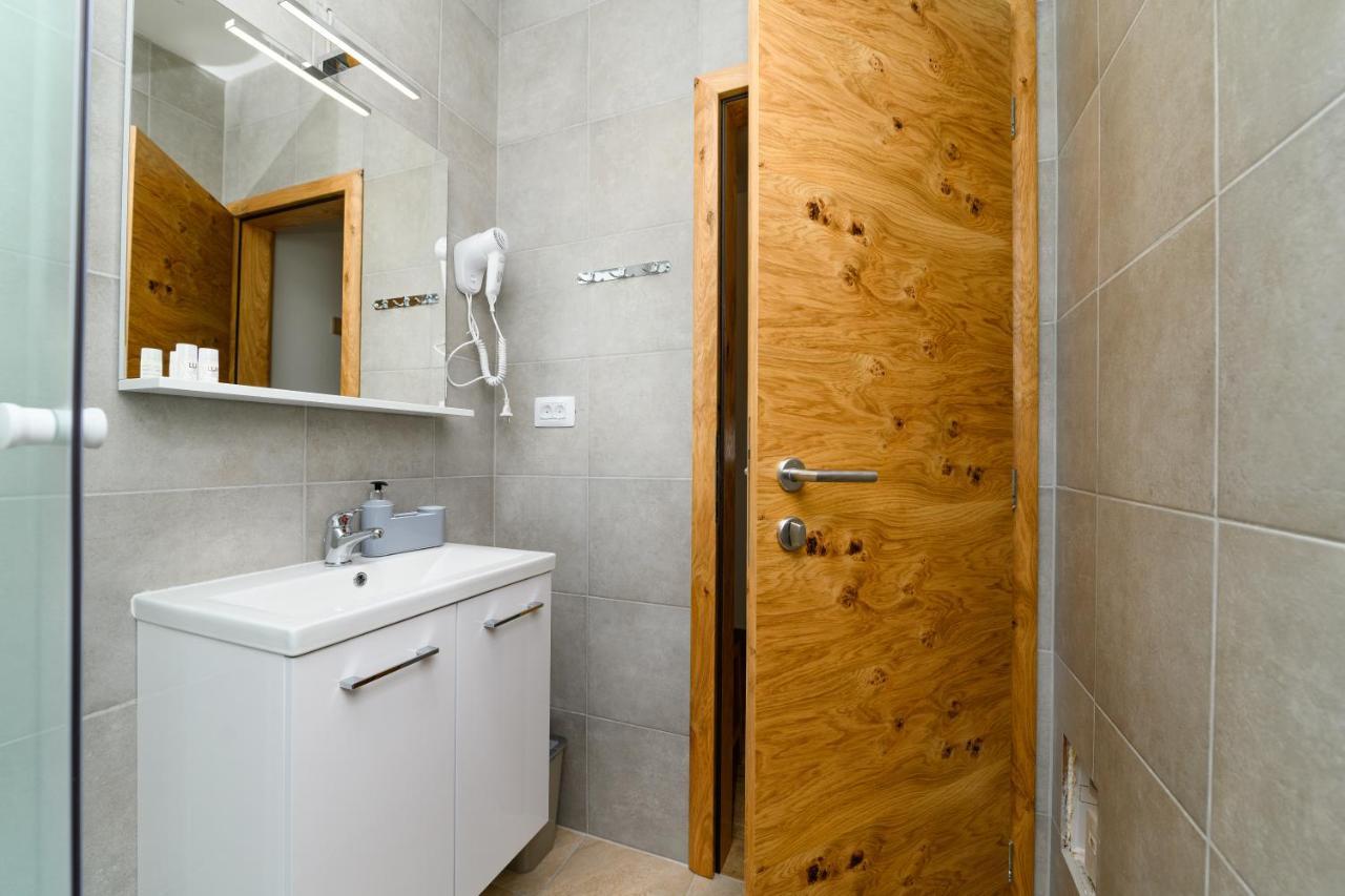 Rooms Forever Miholascica Εξωτερικό φωτογραφία